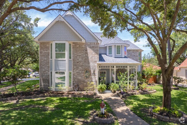 Many homes in Mission Bend feature spacious yards, perfect for families and outdoor activities.