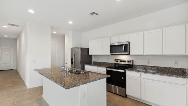 16150 N Catanzaro Dr, Maricopa, AZ 85138 - photo 4