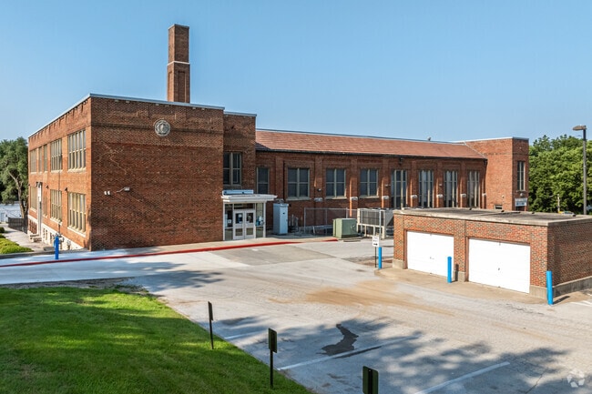 Fairmount Elementary School is located in Independence, Missouri.