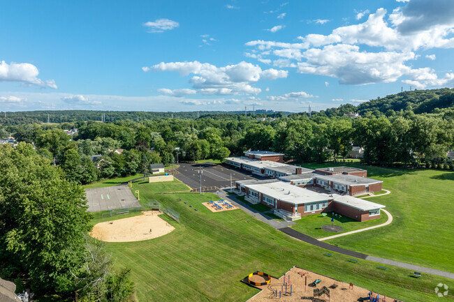 North End Elementary has 31 full-time teachers and one full-time school counselor.