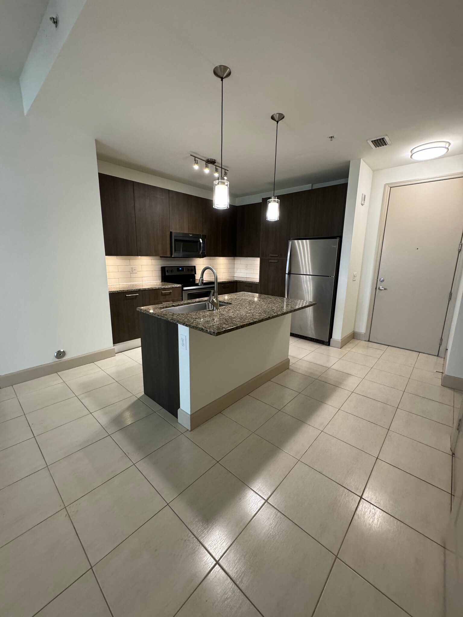 4656 NW 95th Ave unit C1, Doral, FL 33178 - photo 1