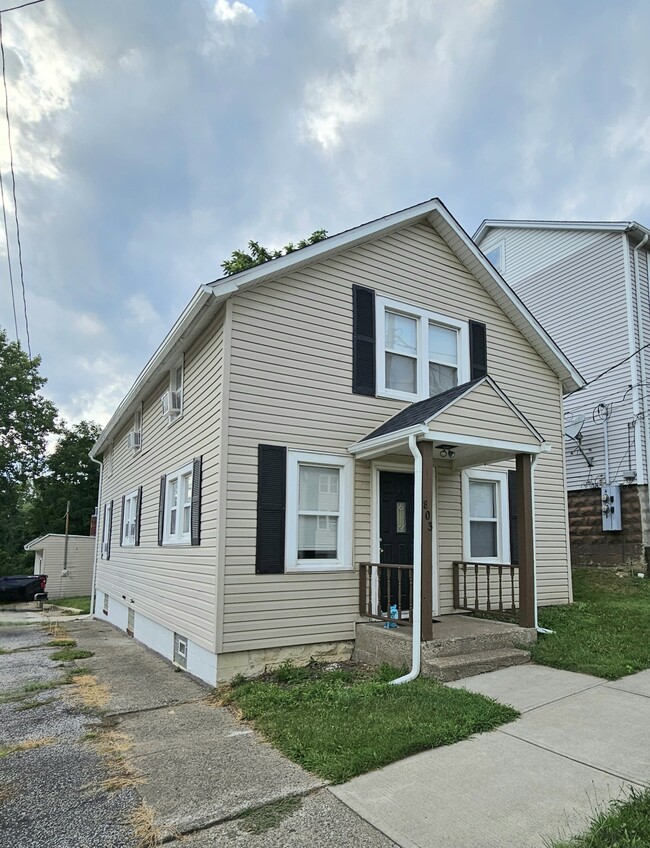 803 High St Unit Up, Fairport Harbor, OH 44077