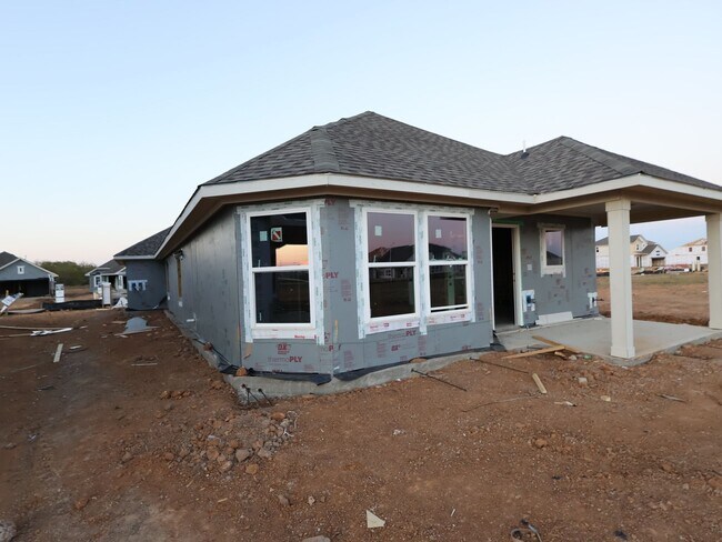 31007 Newcomb Landing Ln, Waller, TX 77484 - photo 7