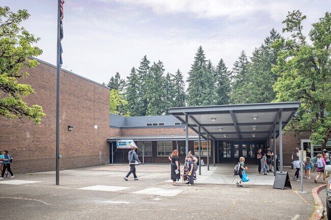 Westridge Elementary offers top-rated education in Lake Oswego.