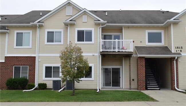 1815 SW White Birch Cir unit 5, Ankeny, IA 50023 - photo 2