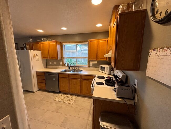 1330 N Creekside Ln unit Newberg property, Newberg, OR 97132 - photo 7