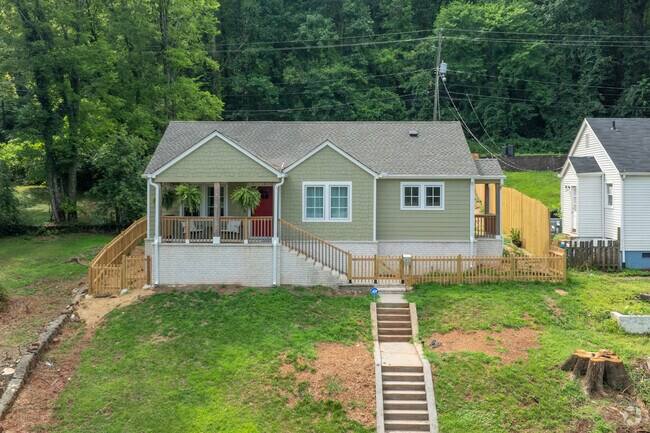 A small and refurbished cottage brings new life to the Five Points South community.