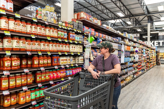 Conveniences is nearby in Anna.