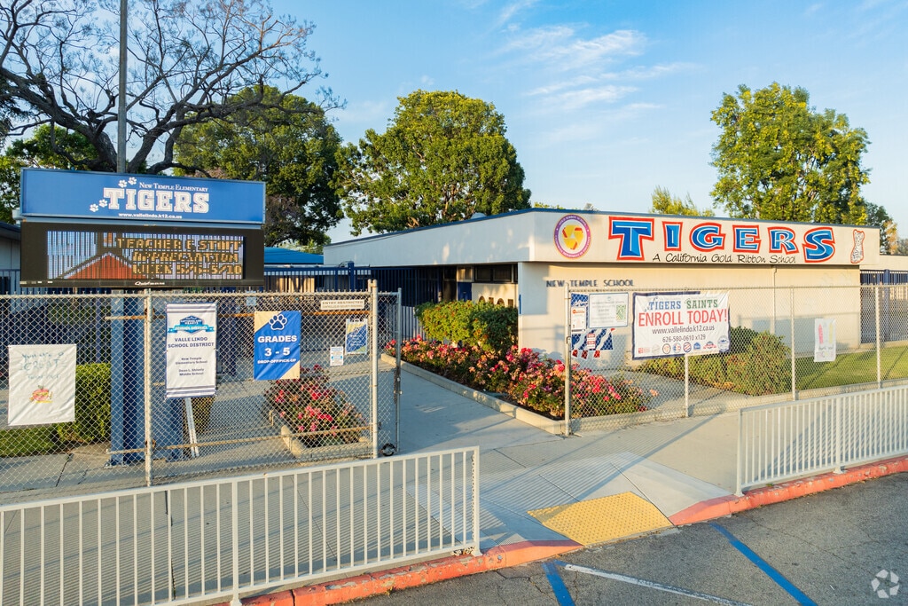 new temple school