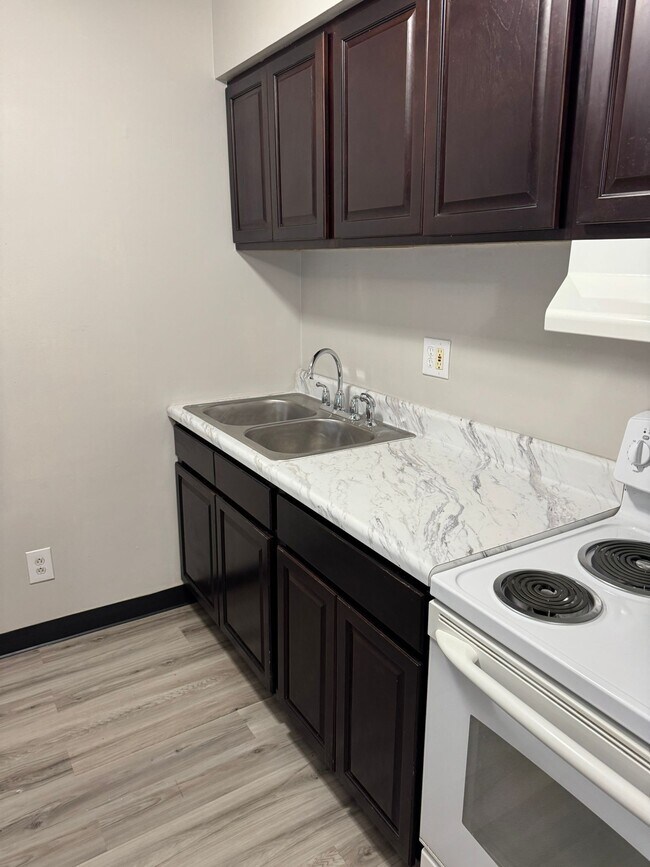 221 Cookstown New Egypt Rd unit E4, Cookstown, NJ 08511 - photo 6