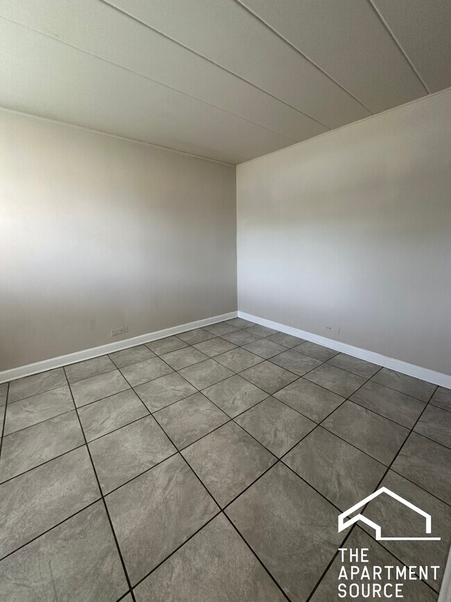3810 25th Ave unit 2, Schiller Park, IL 60176 - photo 6