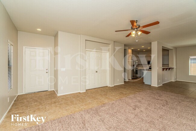 931 W Oak Tree Ln, San Tan Valley, AZ 85143 - photo 3