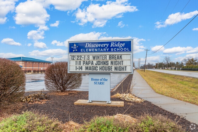 Discovery Ridge Elementary School is part of the Wentzville R-IV school district.