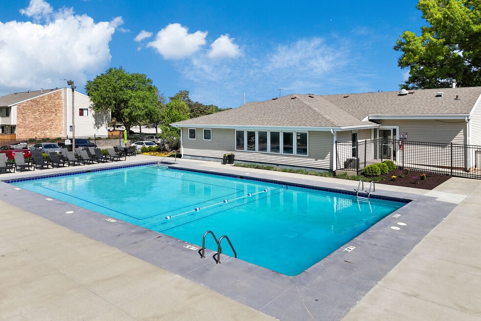 Park @ Nine23, Cedar Falls, IA 50613 - photo 1