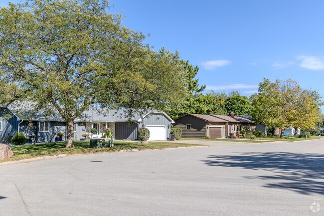 Ranch-style homes are common across Chariton neighborhoods.