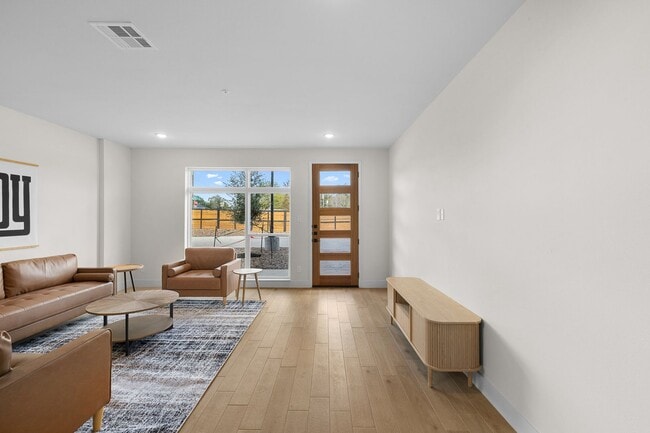 2539 E Villa Maria Rd, Bryan, TX 77802 - photo 4