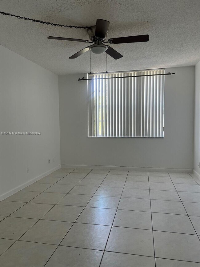 6700 Cypress Rd Unit 405, Plantation, FL 33317