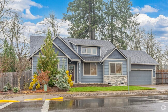 A modern northwestern traditional home in Hubbard, OR.