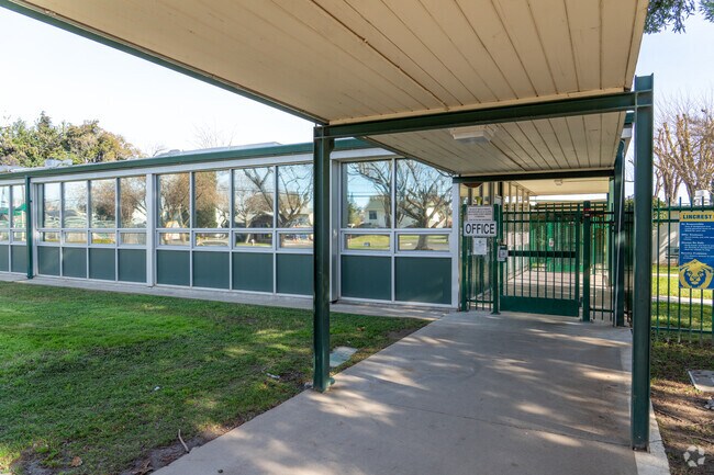 Lincoln Elementary has great academic opportunities for students.