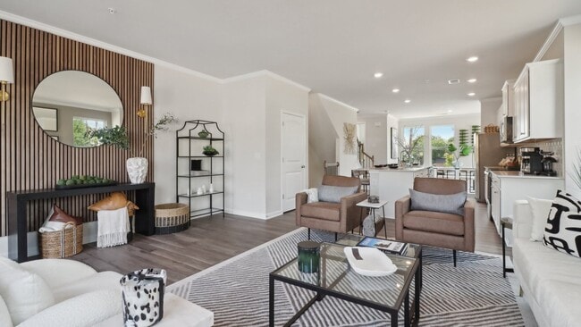 226 College Cir, Hapeville, GA 30354 - photo 4