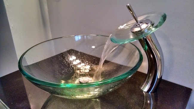 Waterfall sink in bath