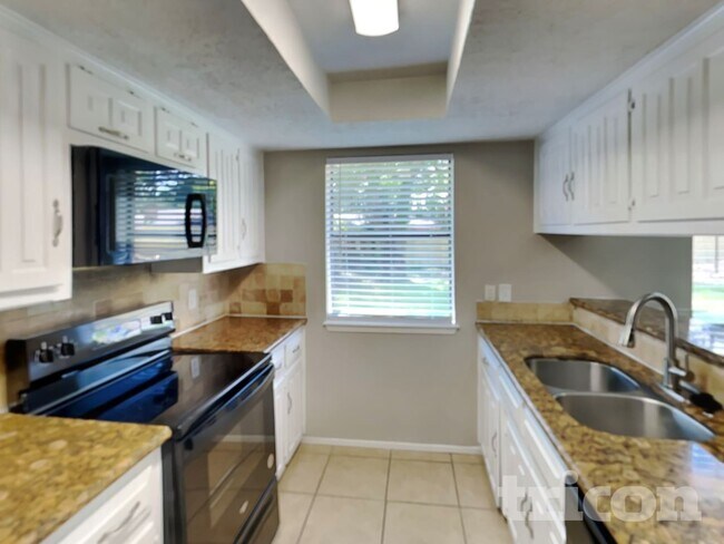 20203 Fox Haven Ln, Humble, TX 77338 - photo 5