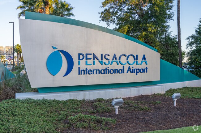 Silverhill is easily accessible to Pensacola Intl. Airport or Gulf Shores Intl. Airport.
