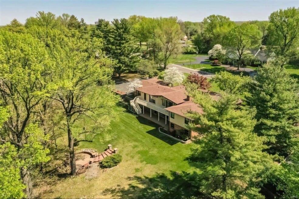 139 Ladue Oaks Dr, Saint Louis, MO 63141 - photo 1