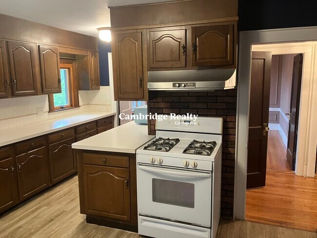 93 Hillside Rd unit 2, Watertown, MA 02472 - photo 3