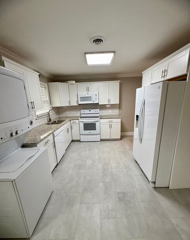 2510 Catherine St, Bristol, VA 24201 - photo 3