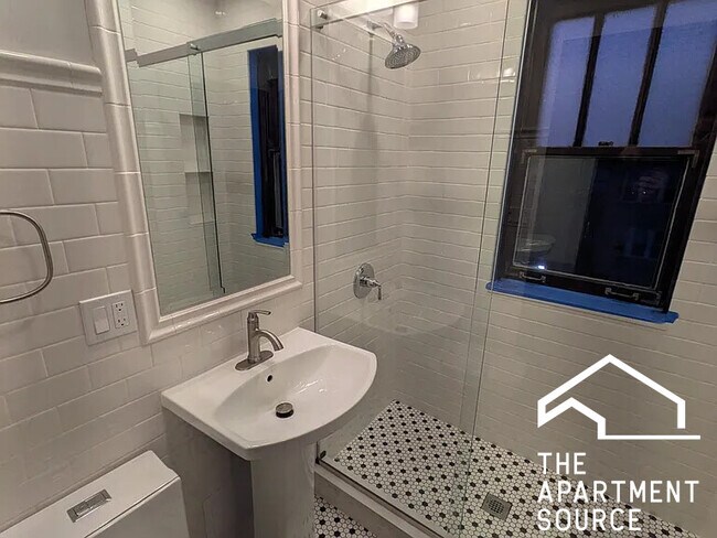 2626 W Devon Ave unit 201, Chicago, IL 60659 - photo 5