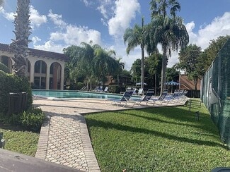 10740 N Kendall Dr, Miami, FL 33176