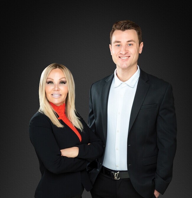 Agent Photo