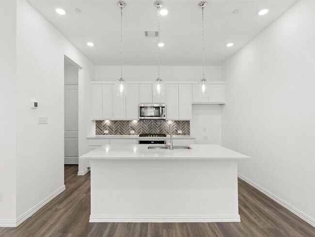 4300 Henderson Ave unit 36469872, North Richland Hills, TX 76180 - photo 5