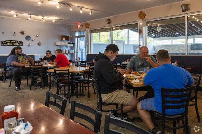 By Hand and Fork serves up comfort food for breakfast in Minnetrista.