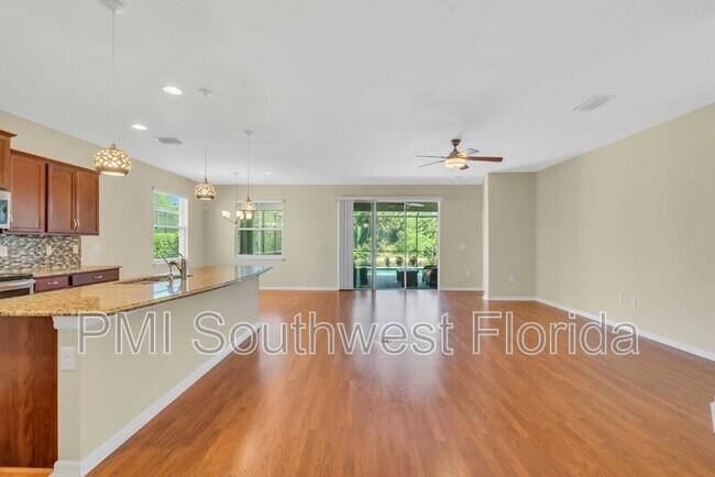 2844 Esmeralda Dr, Sarasota, FL 34243 - photo 5