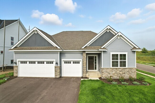 1904 Sparrow Dr, Shakopee, MN 55379 - photo 3