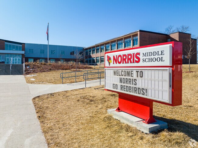 Welcome to Norris Middle School in the Robin Hill neighborhood.