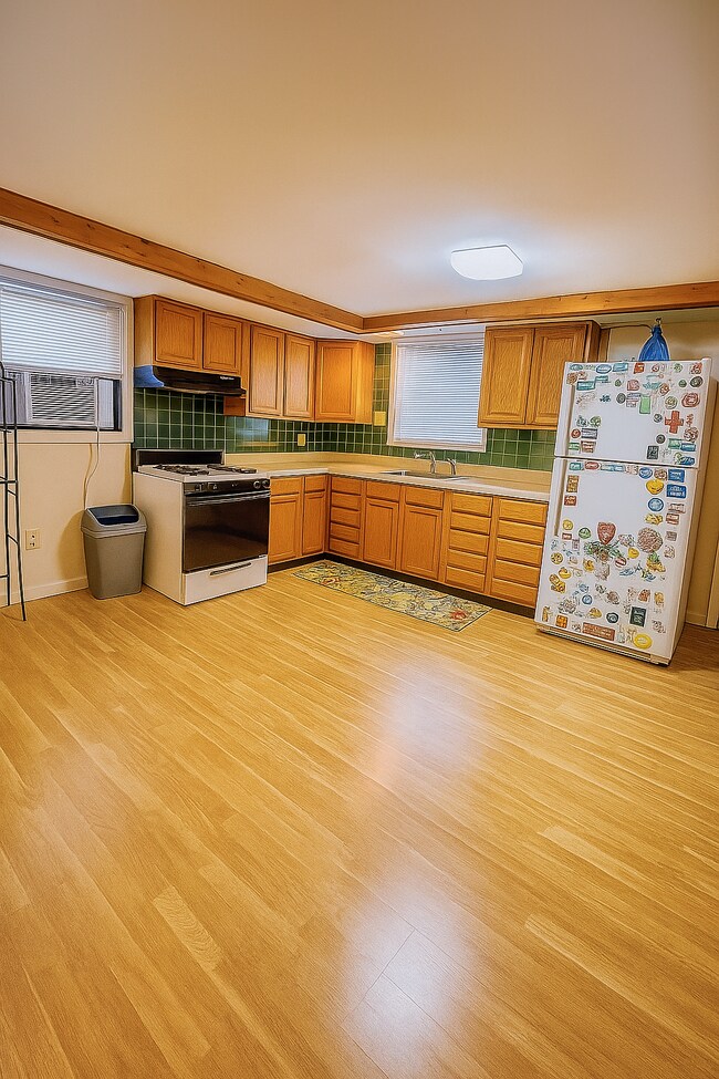 805 Pascack Rd unit 2, Paramus, NJ 07652 - photo 6