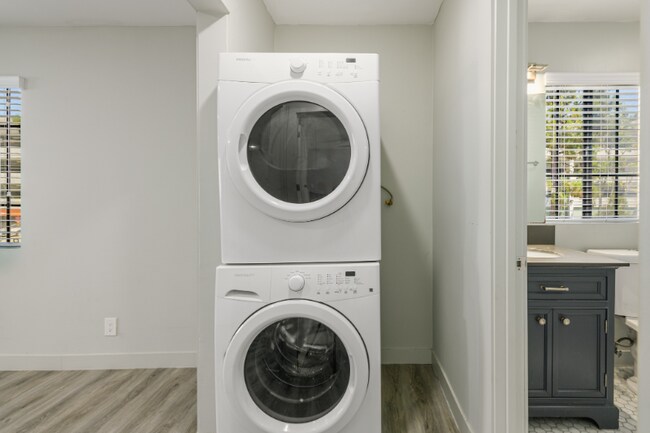 1535 N Kenmore Ave unit E, Los Angeles, CA 90027 - photo 6