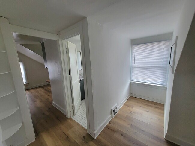 1276 W 89th St unit 1274 w 89th st floor, Cleveland, OH 44102 - photo 7