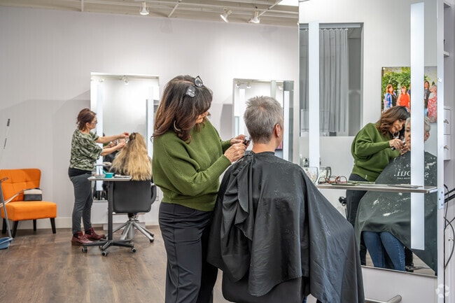 Oak Park Heights residents can get their new look at Monde Salon.