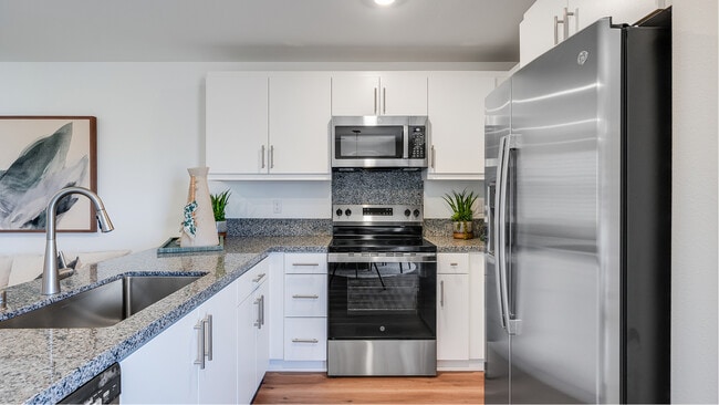 14327 Emerald Way unit 37786513, Jurupa Valley, CA 92509 - photo 6