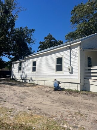 1206 Dawson St, Wilmington, NC 28401