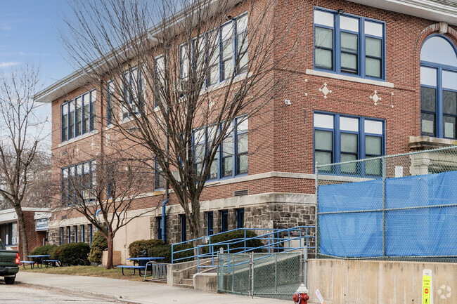 17% of students at Grant Elementary School in Ridgefield Park, NJ are proficient in math.