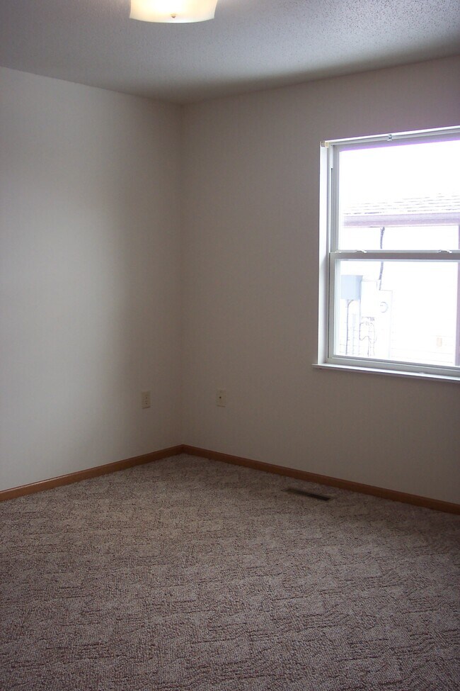 627 Mary Kay Ave unit a, Tomah, WI 54660 - photo 5