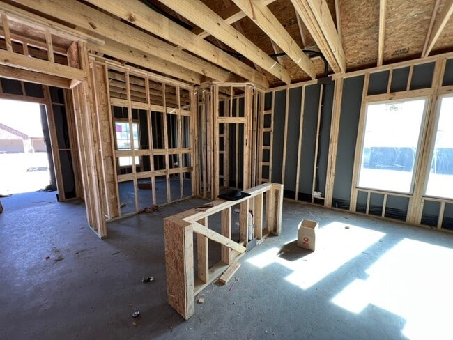 557 Waterford Park Blvd, Weatherford, TX 76087 - photo 5