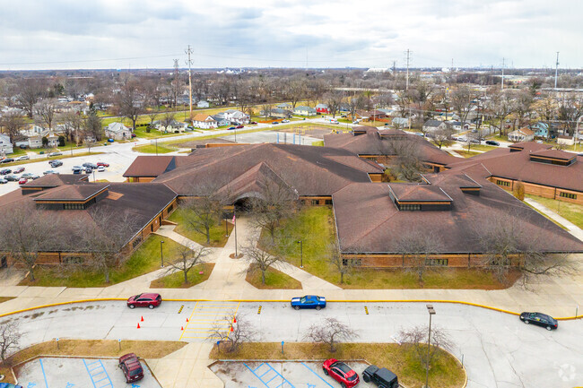 Morton Elementary School features a one story design with several buildings connected.