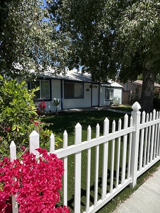 17503 Sherman Way, Van Nuys, CA 91406