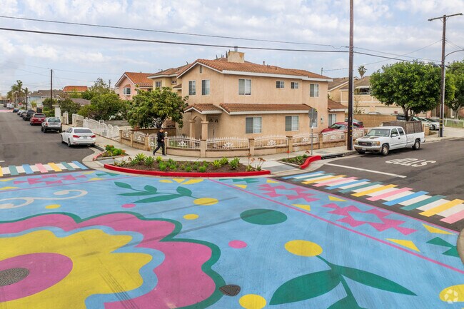 Oak View is a diverse neighborhood close to shopping, dining and the beach.